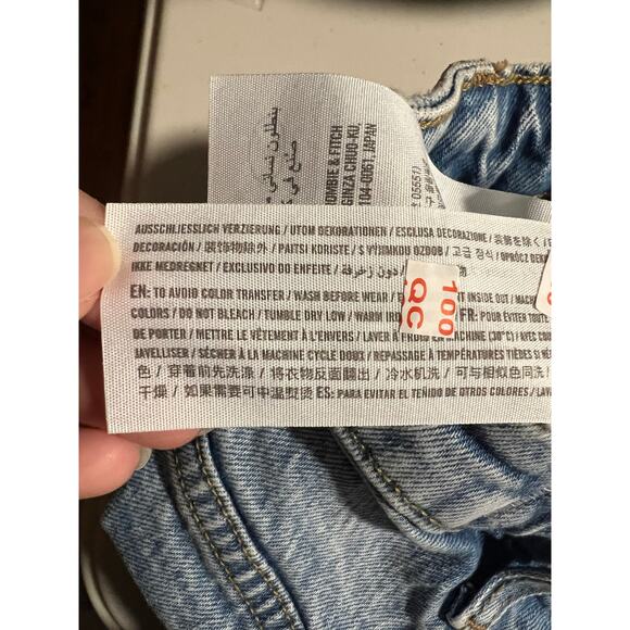 Abercrombie & Fitch Curve Love High Rise Dad Jeans Medium Light Wash Size 26/2S - Picture 10 of 10